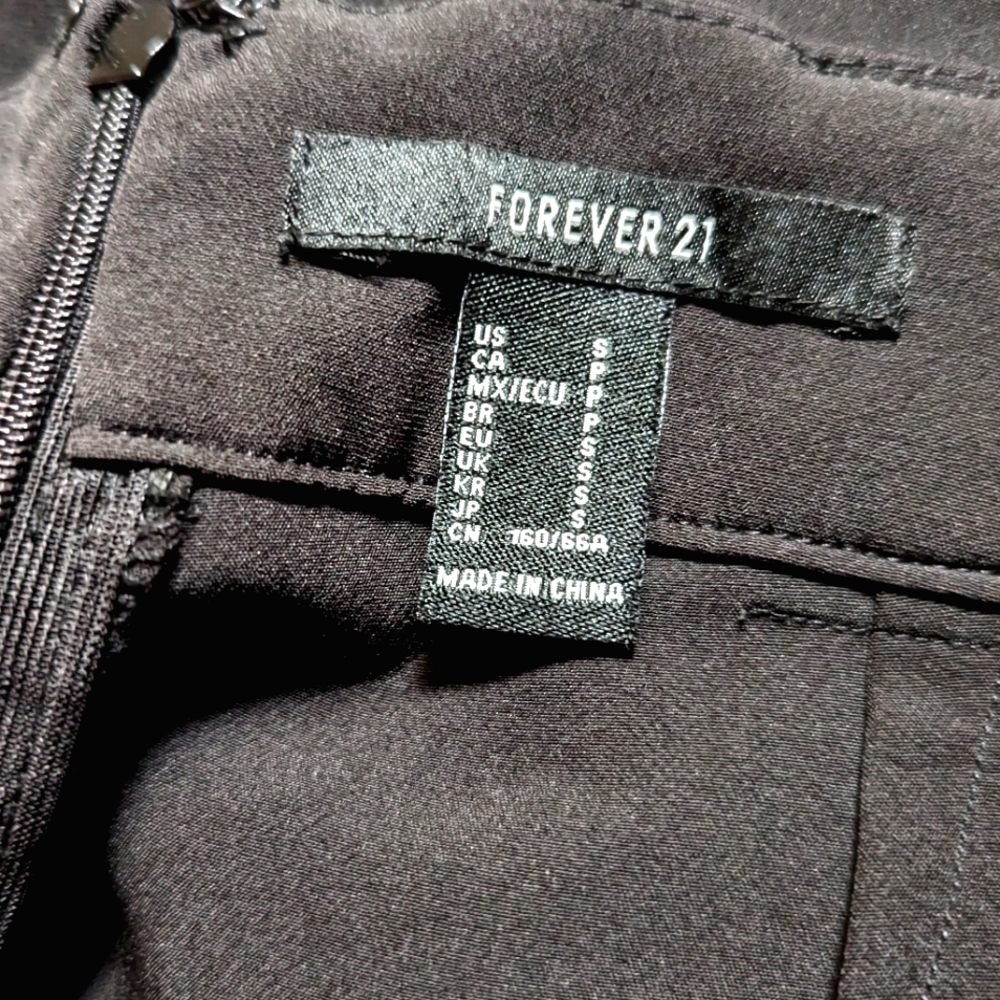 🌴Short "Dressy Shorts" by Forever 21 - Picture 5 of 8